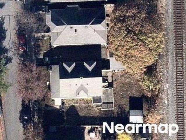 House for sale in Beverly
