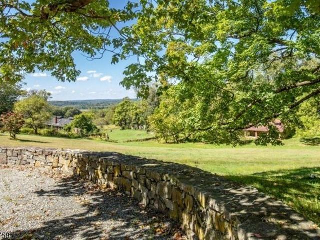 House for sale in Gladstone, New Jersey
