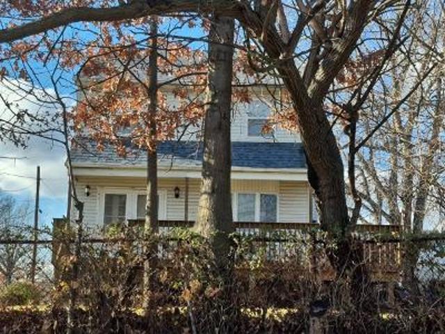 House for sale in Avenel, New Jersey
