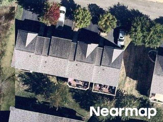 Townhouse for sale in Moon, Pennsylvania