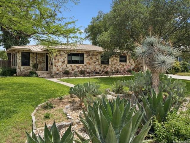 House for sale in Leesville, Texas