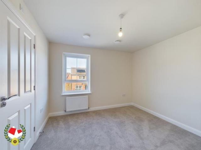 House for rent in Sneedhams Green, Gloucester