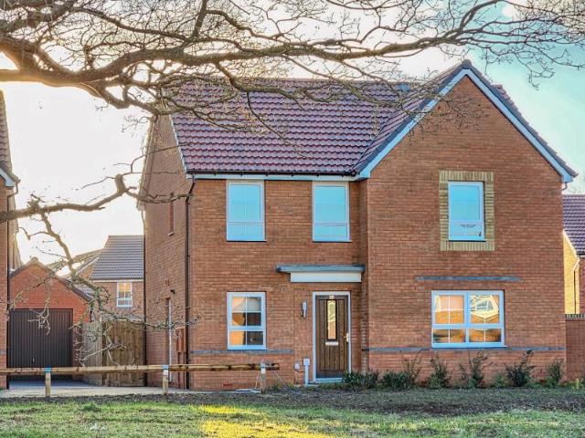 House for rent in Sneedhams Green, Gloucester