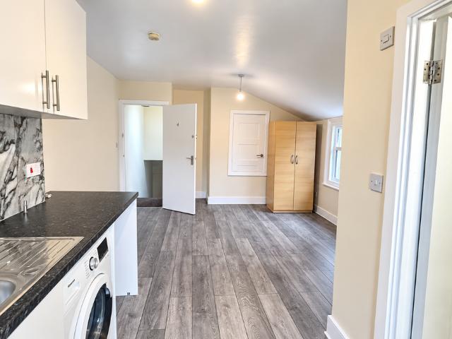 Studio for rent in London Borough of Lambeth, Greater London