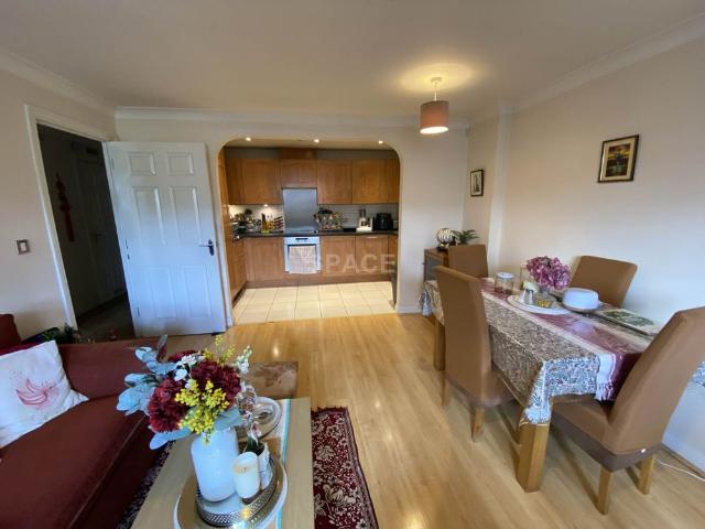 Apartment for rent in Newtown, Reading