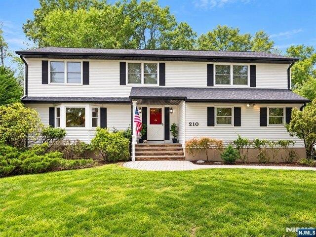 House for sale in Harrington Park, New Jersey