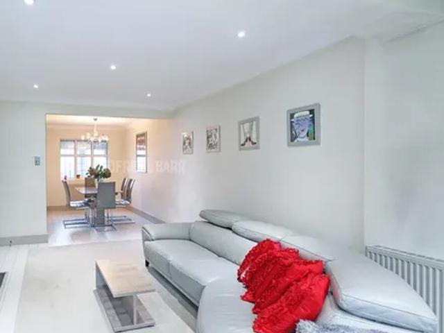 House for rent in Hampstead Garden Suburb, Greater London