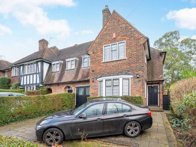 House for rent in London Borough of Barnet, Greater London
