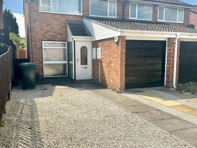 House for rent in Clifford Park, West Midlands