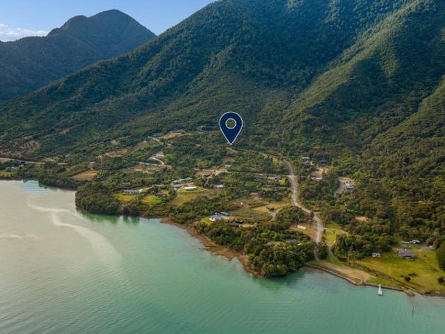 Land for sale in Marlborough