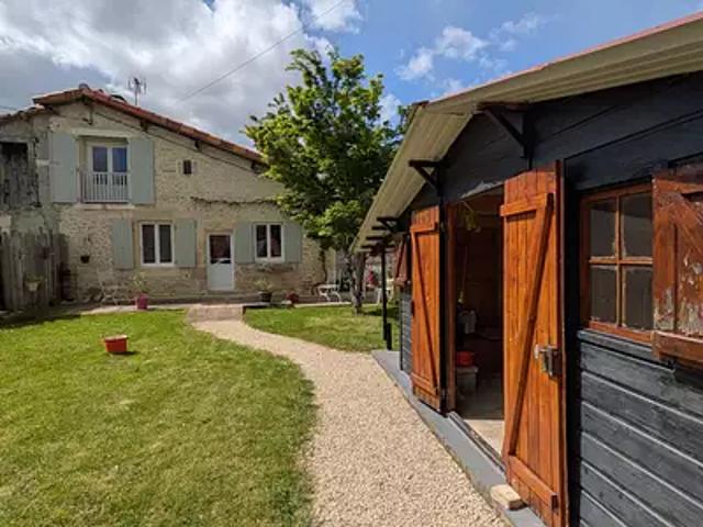 Maison vente à Montmorillon, Blanzay
