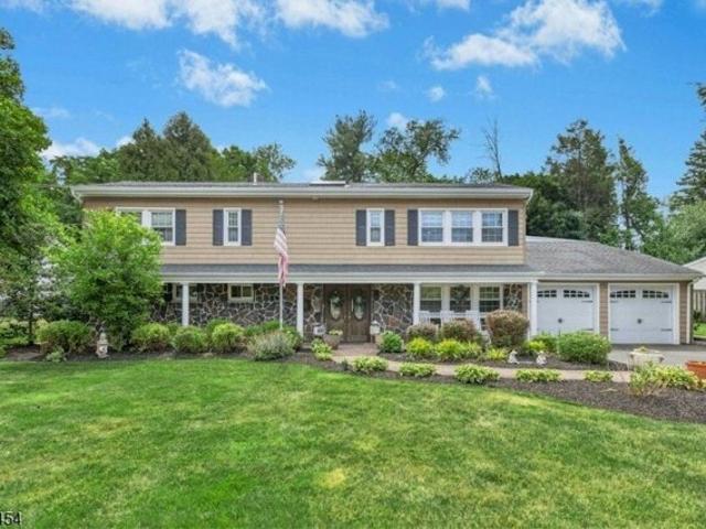 House for sale in Mountainside, New Jersey