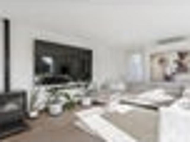House for sale in Chaslands, Canterbury