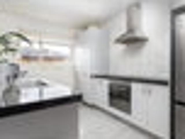House for rent in Islington, Blenheim
