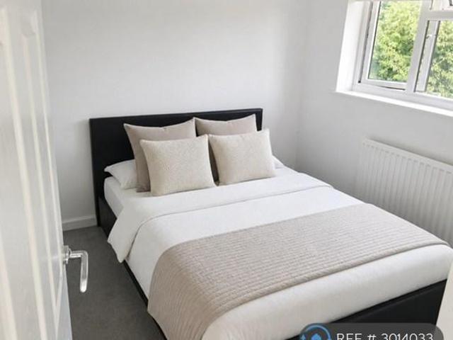 House for rent in Emmbrook, Wokingham