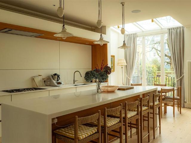 House for rent in North Kensington, Greater London