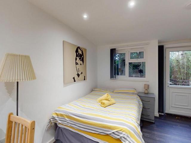 House for rent in Cricklewood, Greater London