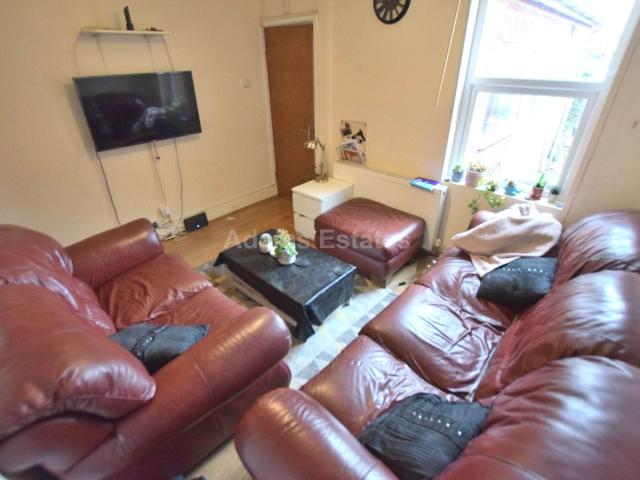 House for rent in Newtown, Reading