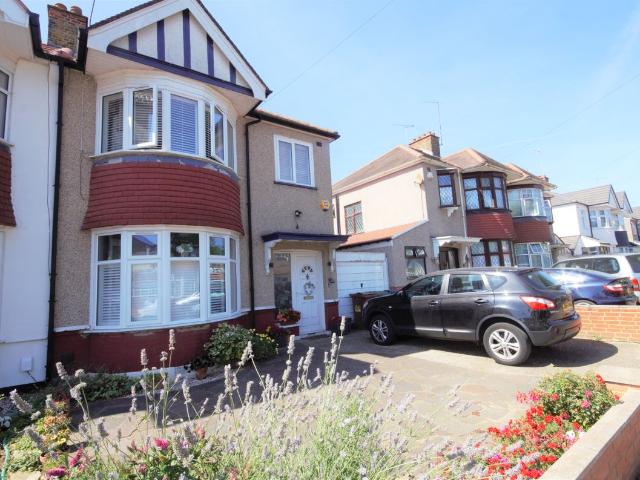 House for rent in Lane, Greater London
