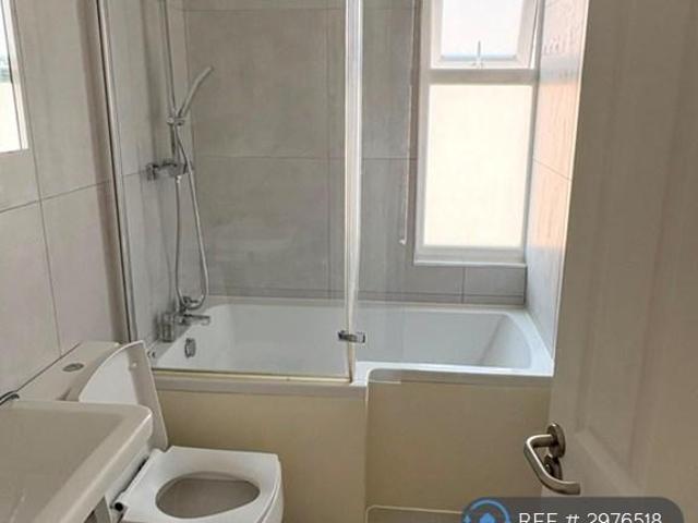 House for rent in Newtown, Reading