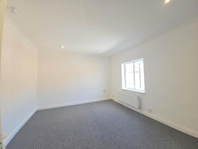 House for rent in Newtown, Reading