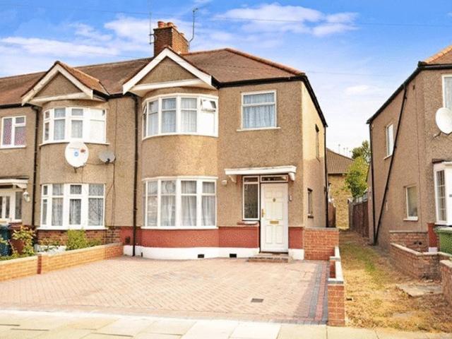 House for rent in Lane, Greater London