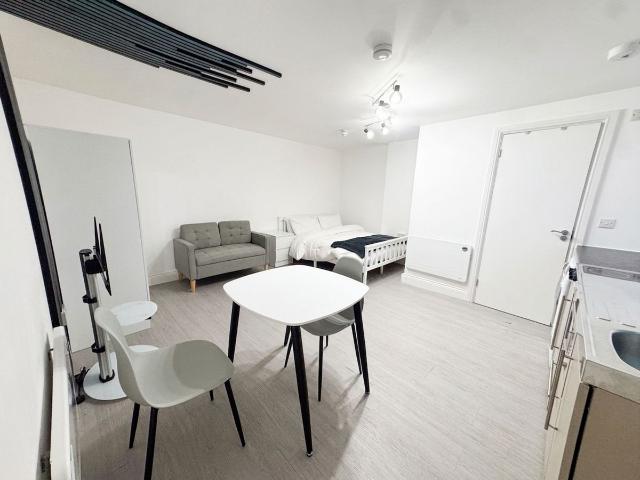 Studio for rent in St. John's Wood, Greater London