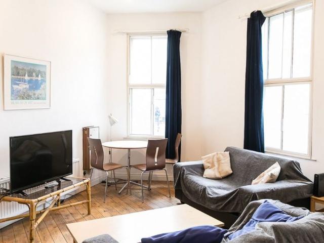 Apartment for rent in Woodhouse, West Yorkshire