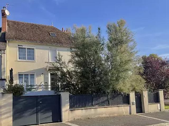 Maison vente à Loches, Bléré