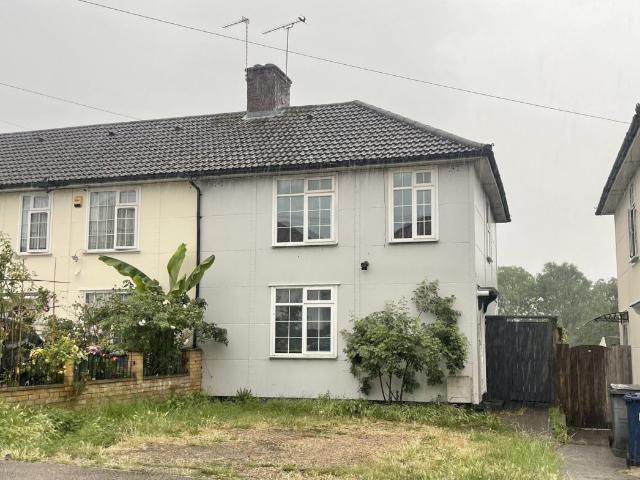 House for rent in Colindale, Greater London