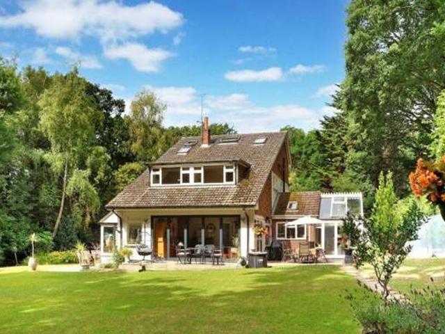 House for sale in Wooburn, Bourne End