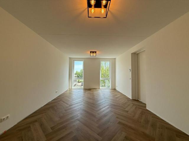 Appartement te huur in Middelwatering, Capelle Aan Den Ijssel