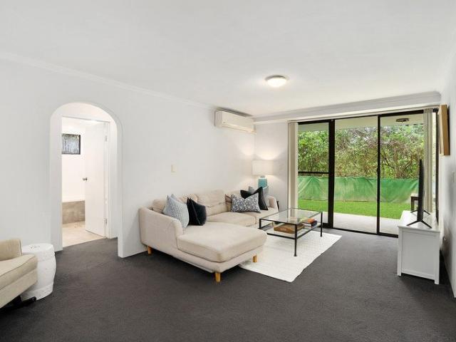 Apartment for sale in Lower North Shore, Sydney