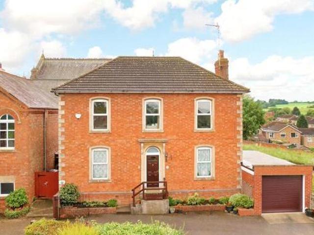 House for sale in Northampton, Northamptonshire