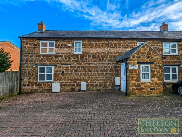 Apartment for rent in Briar Hill, Northampton