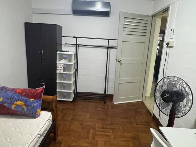Room for rent in Telok Blangah