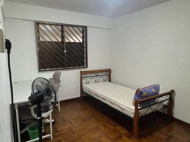 Room for rent in Telok Blangah