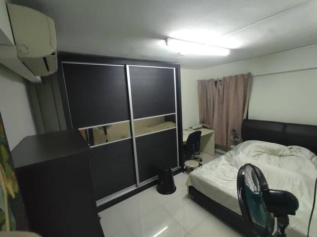Room for rent in Tiong Bahru