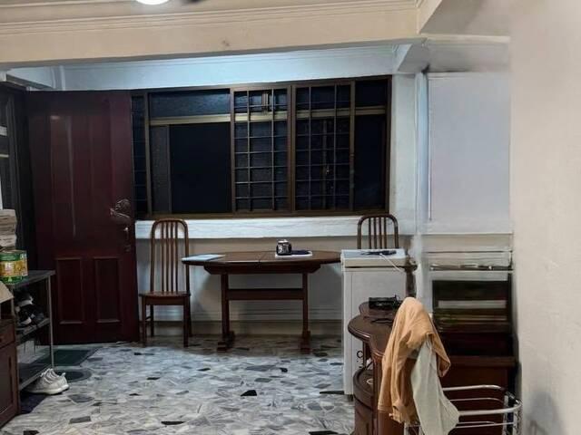 Room for rent in Telok Blangah