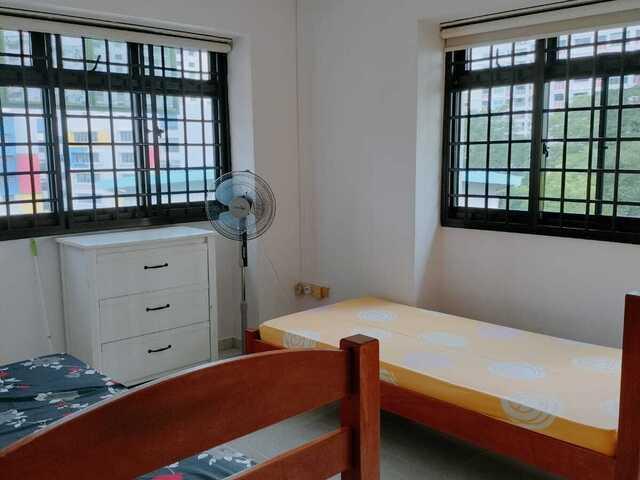 Room for rent in Sembawang, 23 North West
