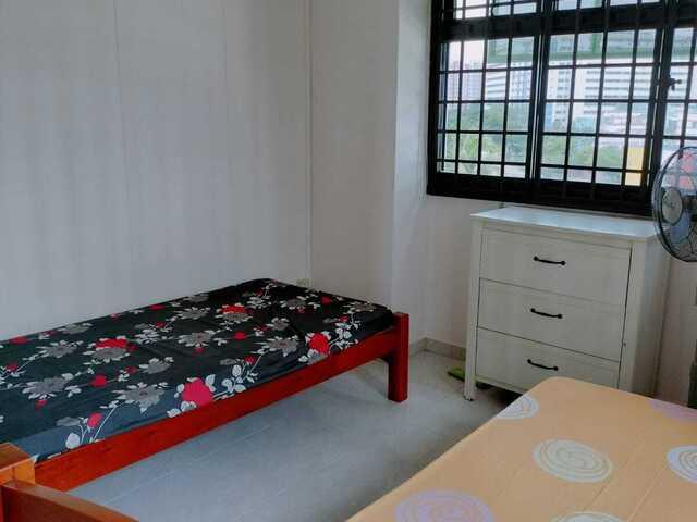 Room for rent in Sembawang, 23 North West