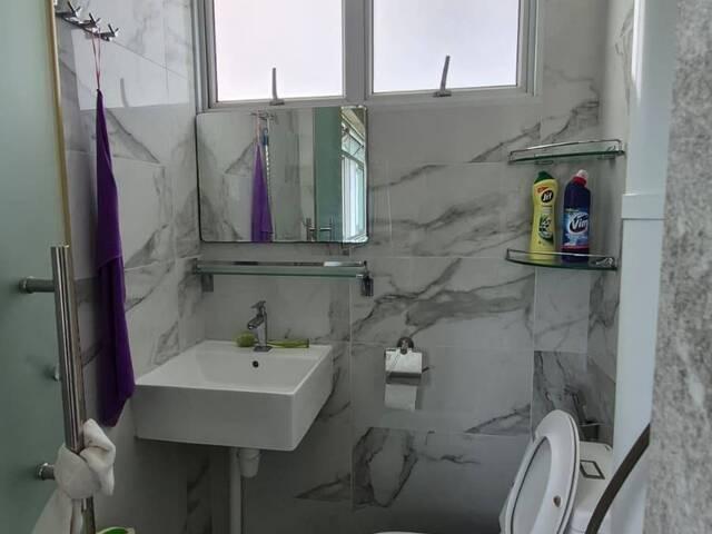 Room for rent in Bedok Reservoir, Singapore