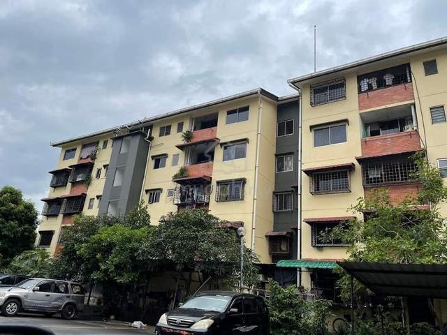 Flat for sale in Kajang, Langat