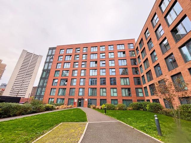 Apartment for rent in Park Central, Birmingham