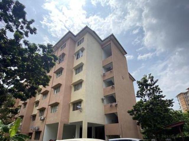 Flat for sale in Petaling, Alam Impian