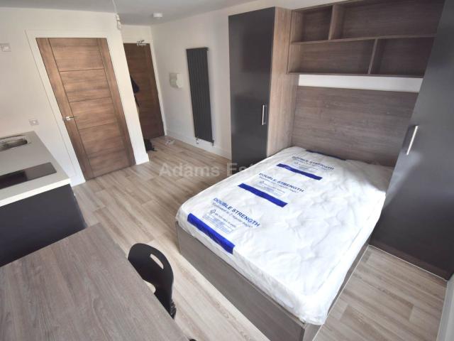 Studio for rent in Charndon, Buckinghamshire