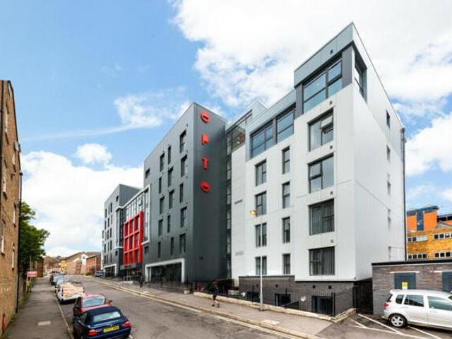 House for sale in Luton