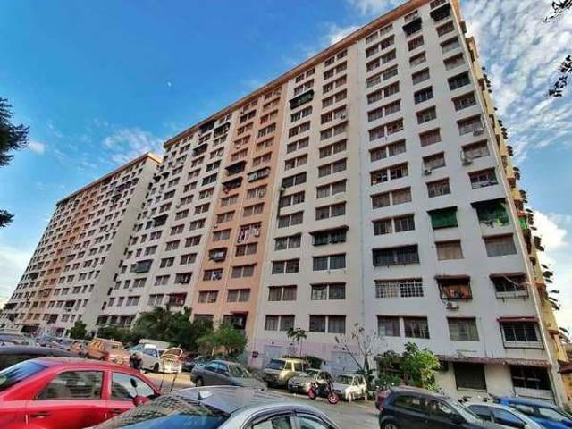 Flat for sale in Petaling, Damansara Damai