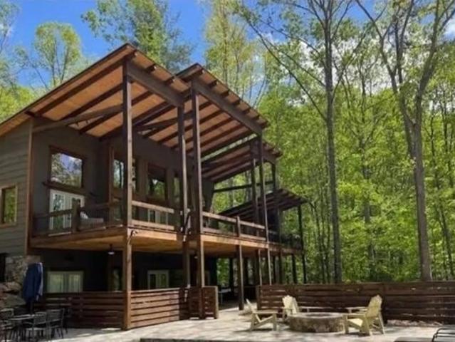 House for sale in Blue Ridge