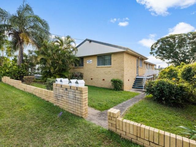 Flat for sale in Coorparoo